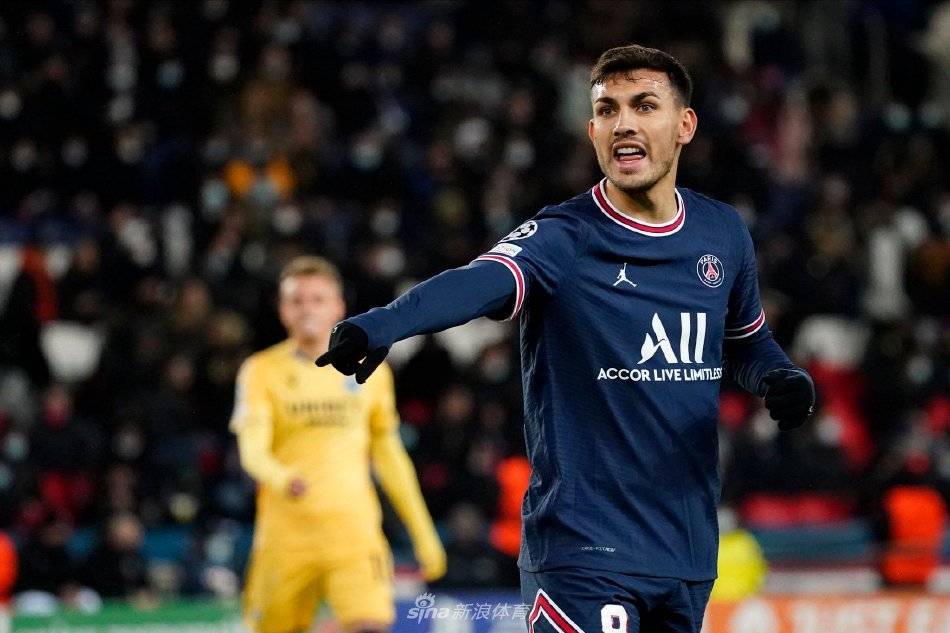 他不仅承担 他不仅承担